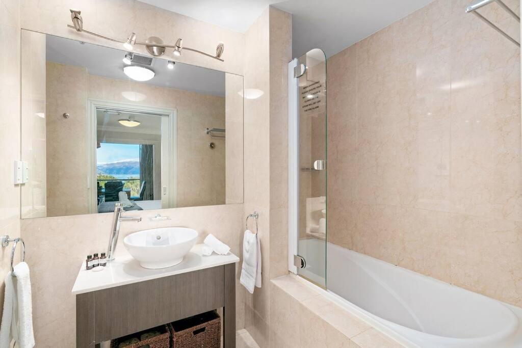 The Beacon - 2 Bedroom Luxe Apartment Квінстаун Екстер'єр фото